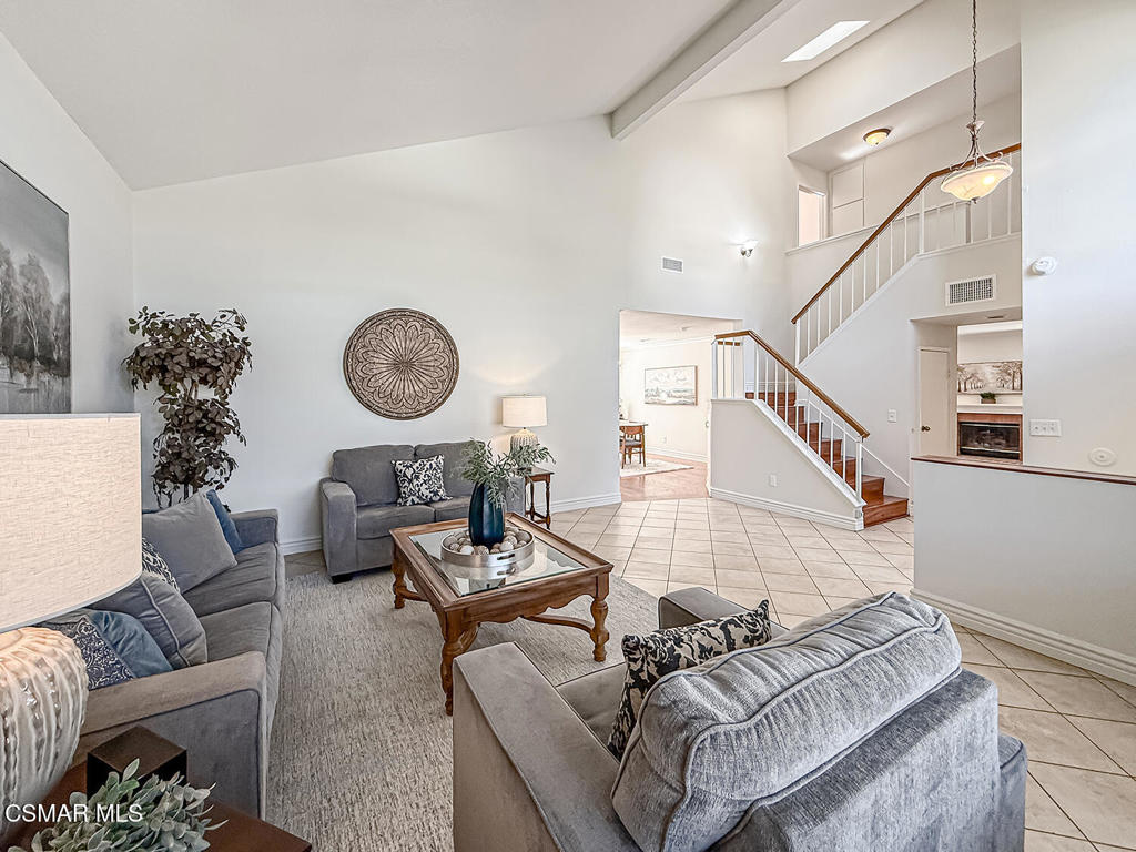 3195 North Geronimo Avenue Simi Valley, CA 93063 - Photo 5 of 59