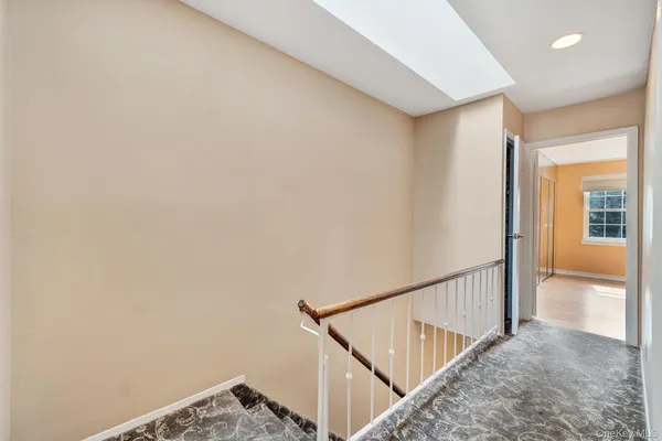 $899,000 | 11 Manors Drive, Jericho, NY 11753