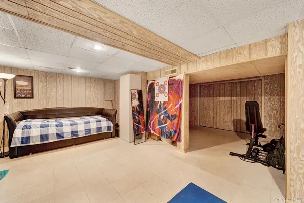 $899,000 | 11 Manors Drive, Jericho, NY 11753