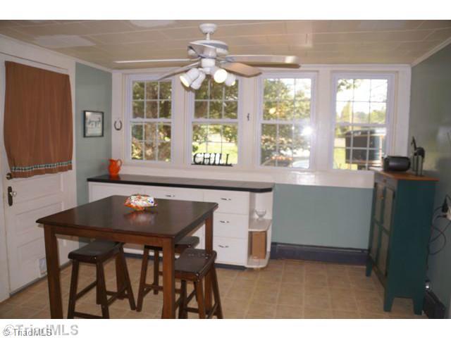 654 Ridge Road Mocksville, NC 27028 - Photo 10 of 16 Breakfast.