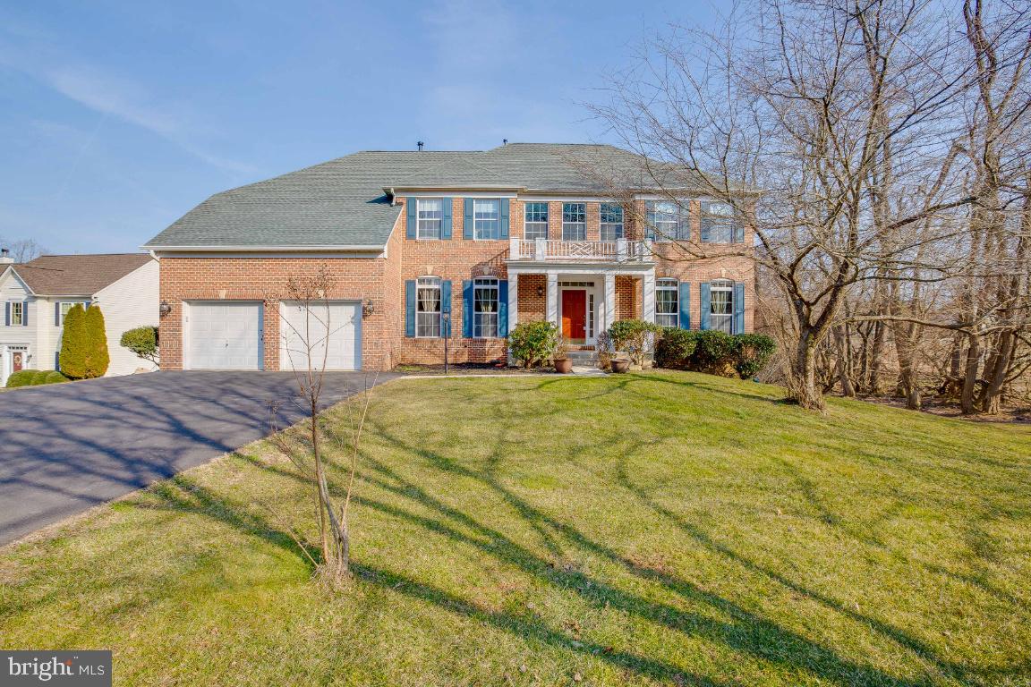 Front view of home