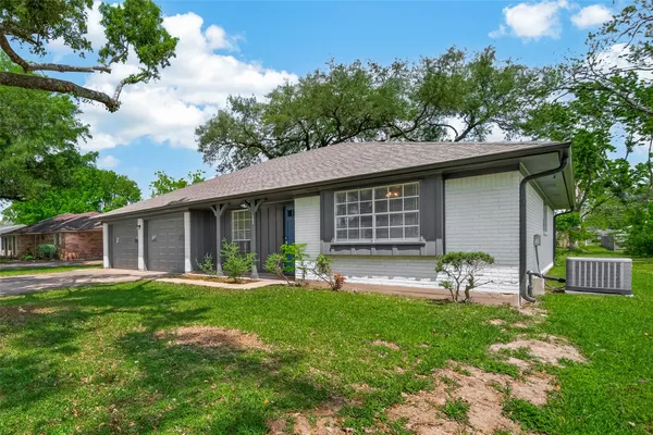 $1,850 | 1203 Bernard Avenue, Rosenberg, TX 77471