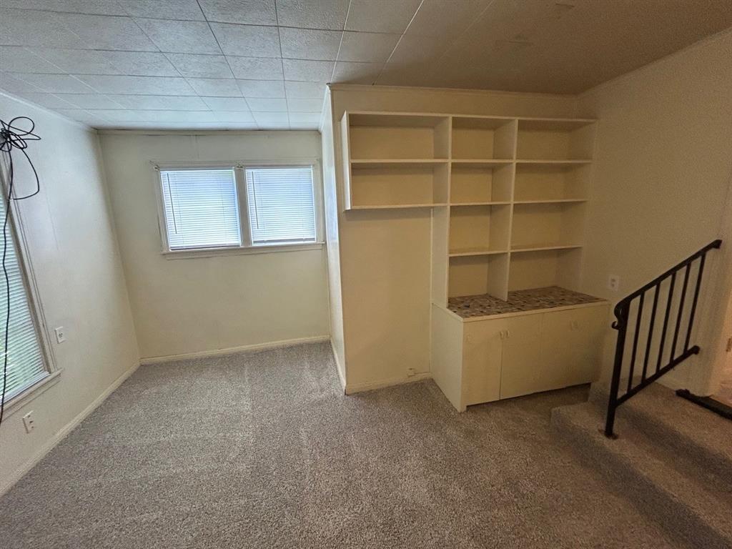 3208 Willowbrook Street Waco, TX 76711 - Photo 17 of 23 2nd living area