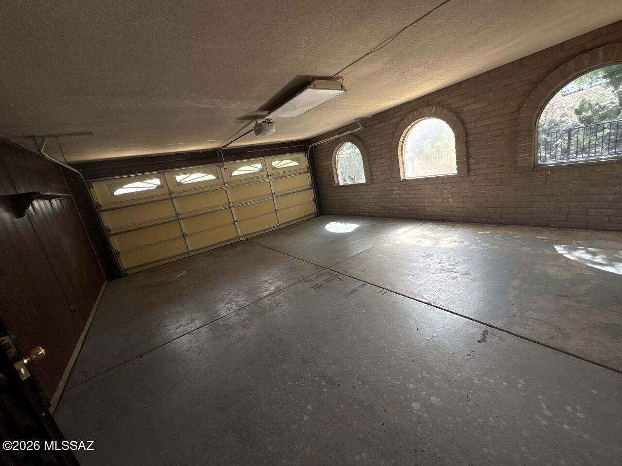 390 Quail Court Rio Rico, AZ 85648 - Photo 10 of 13 9 garage