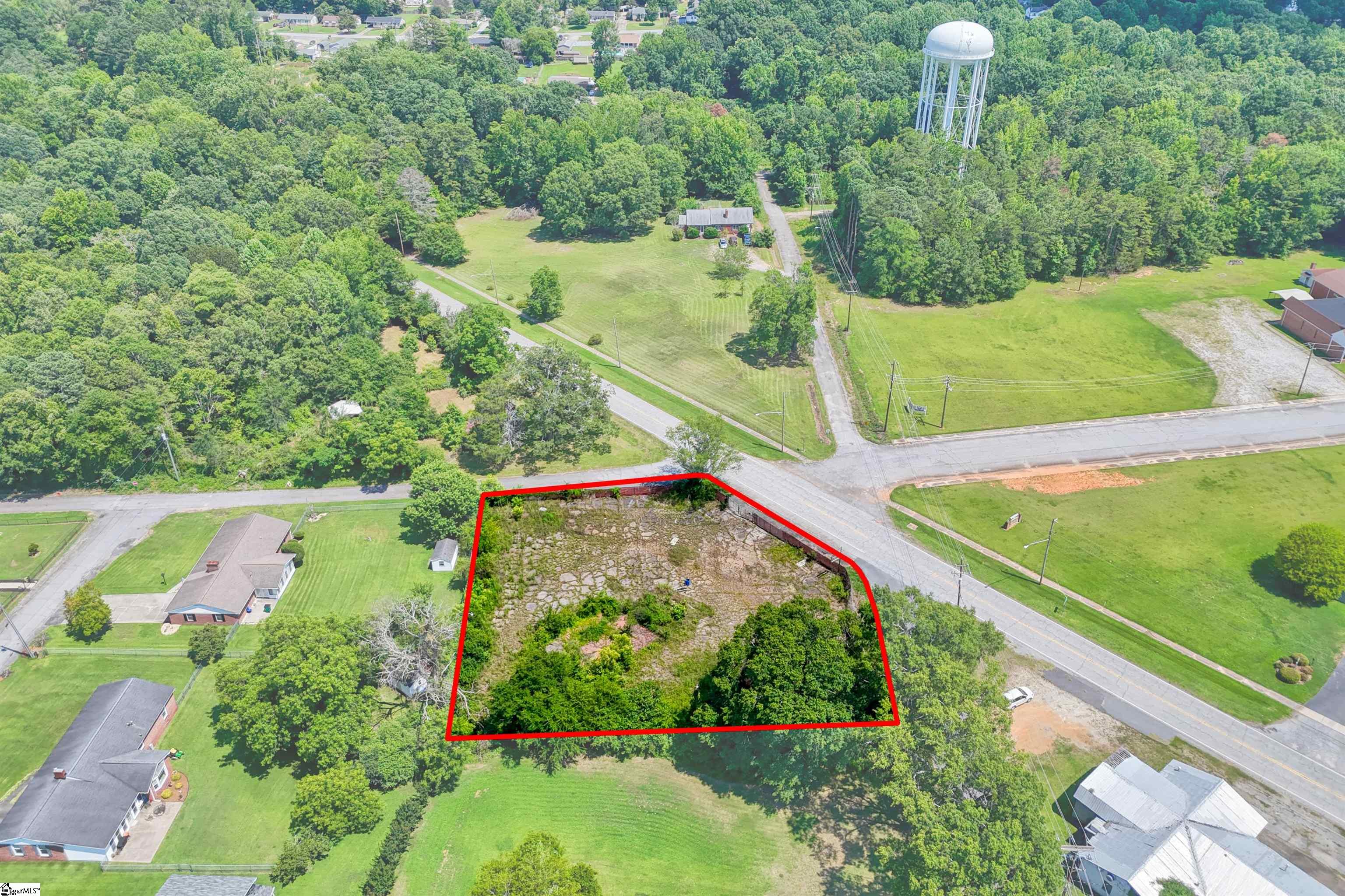 501 Willard Road Clinton, SC 29325 - Photo 3 of 15 Gallery Image 3
