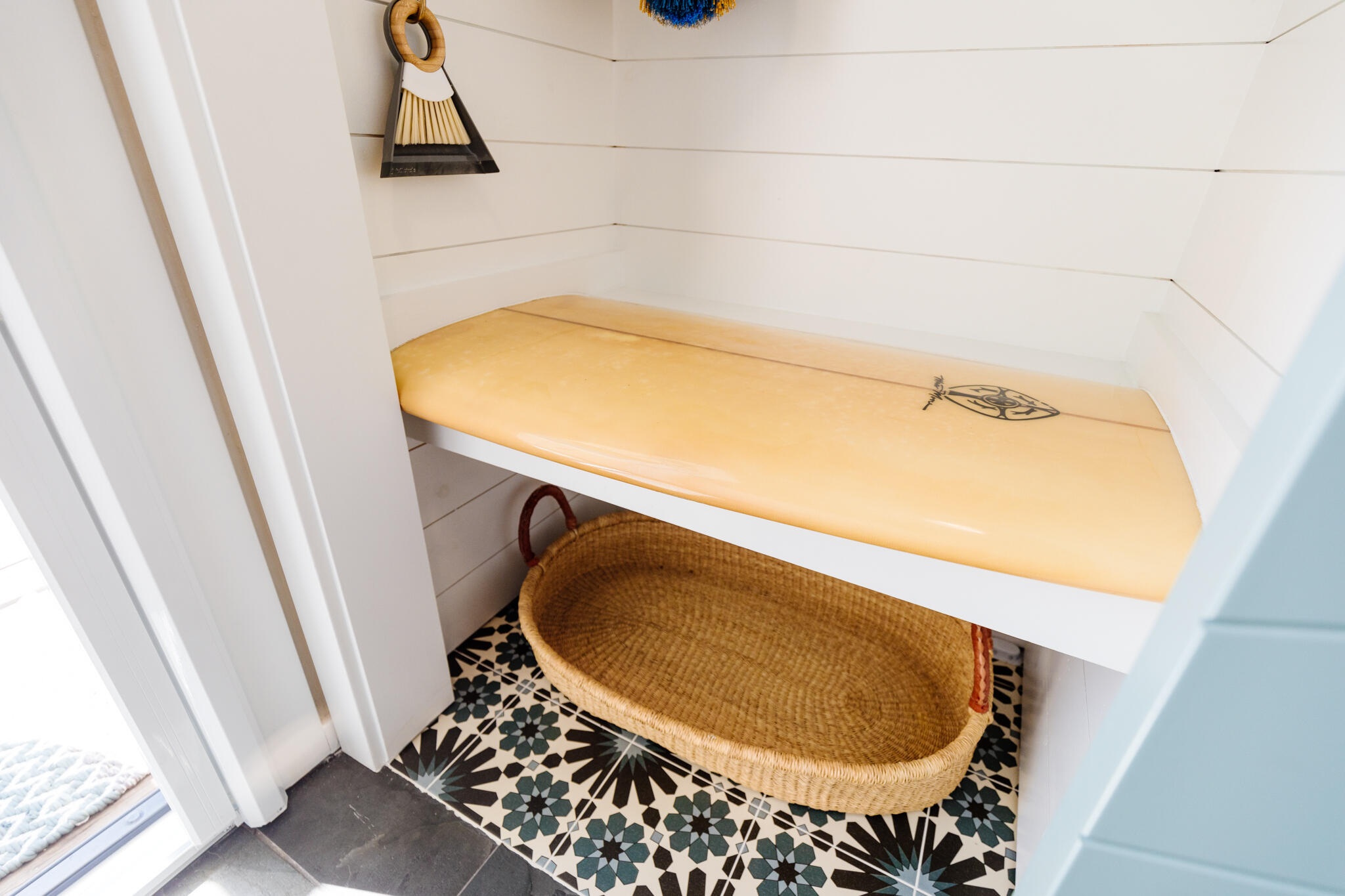 5455 8th Street, Unit 96 Carpinteria, CA 93013 - Photo 11 of 28 a bathroom with a tub