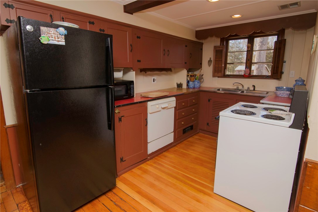 40 Maple Lane Rehoboth, MA 02769 - Photo 16 of 40