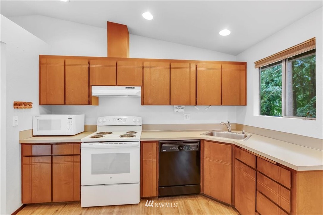 118 East Jonathan Road Bothell, WA 98012 - Photo 11 of 30