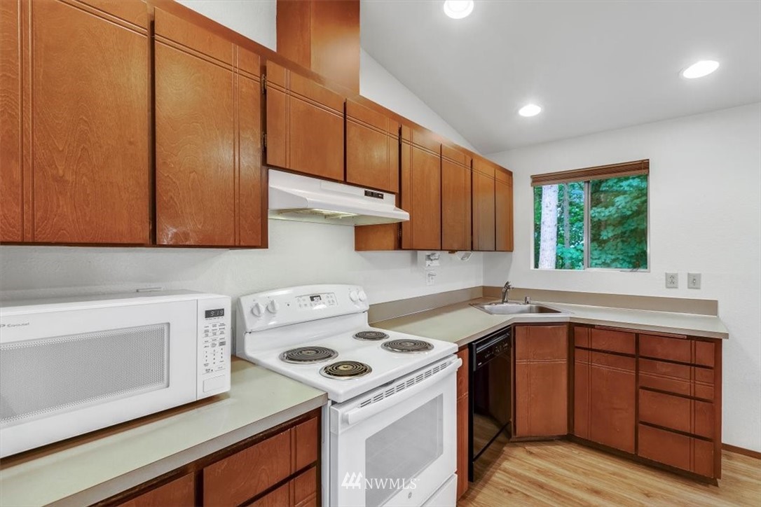 118 East Jonathan Road Bothell, WA 98012 - Photo 12 of 30