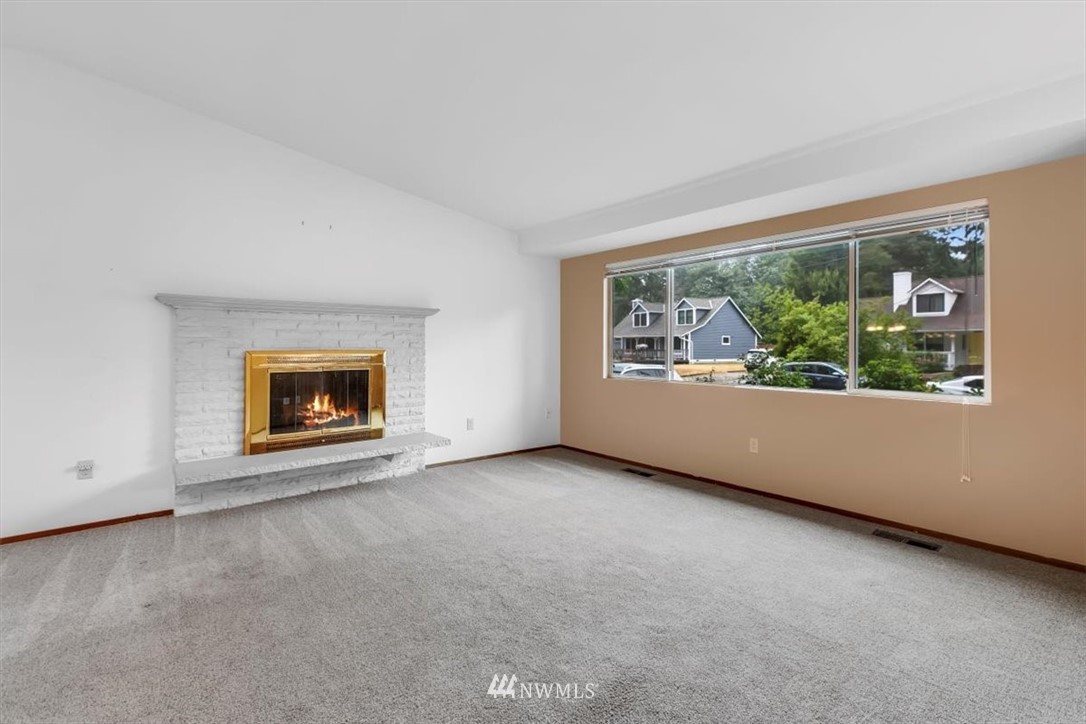 118 East Jonathan Road Bothell, WA 98012 - Photo 3 of 30