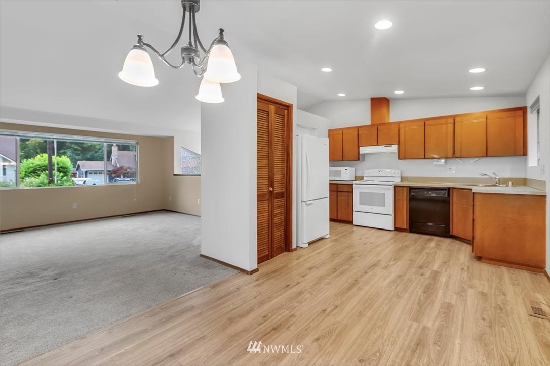 118 East Jonathan Road Bothell, WA 98012 - Photo 8 of 30