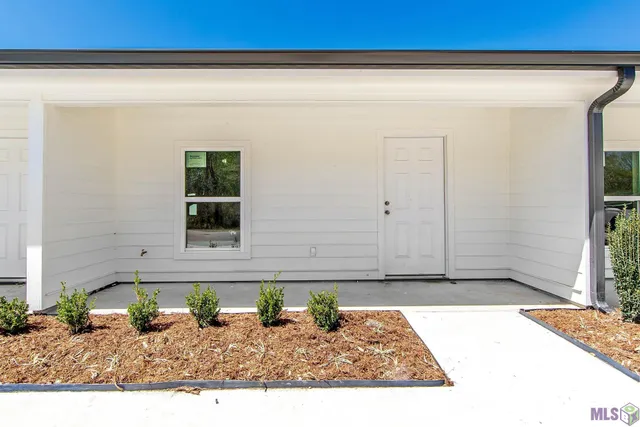 $89,000 | 1300 Lafourche Drive, Unit 101, Thibodaux, LA 70301