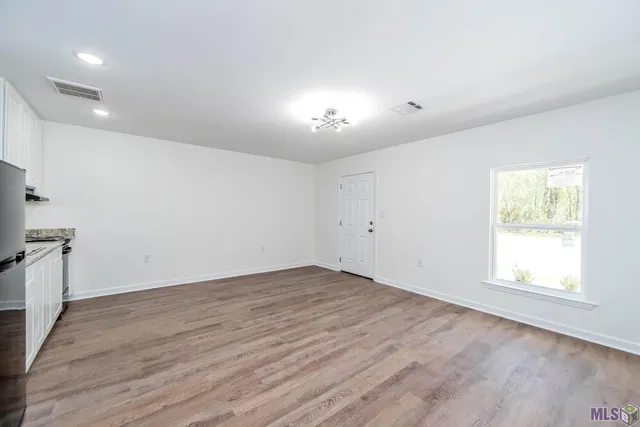 $89,000 | 1300 Lafourche Drive, Unit 101, Thibodaux, LA 70301