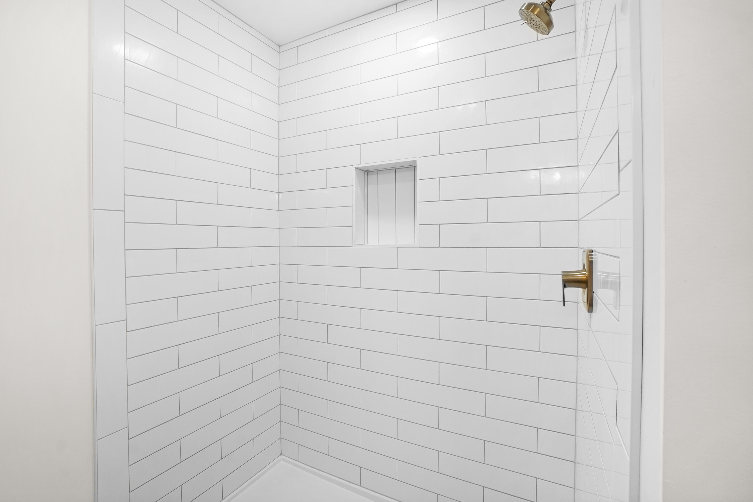 4004 Forest Drive Delavan, WI 53115 - Photo 20 of 46 Primary Bath