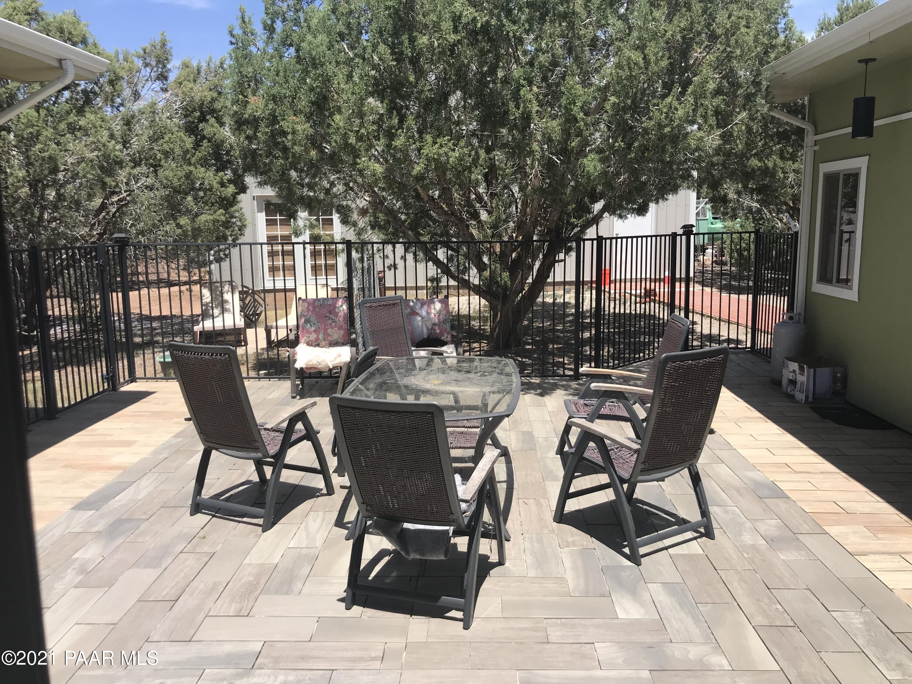 37526 West Howling Coyote Road Seligman, AZ 86337 - Photo 42 of 56 patio