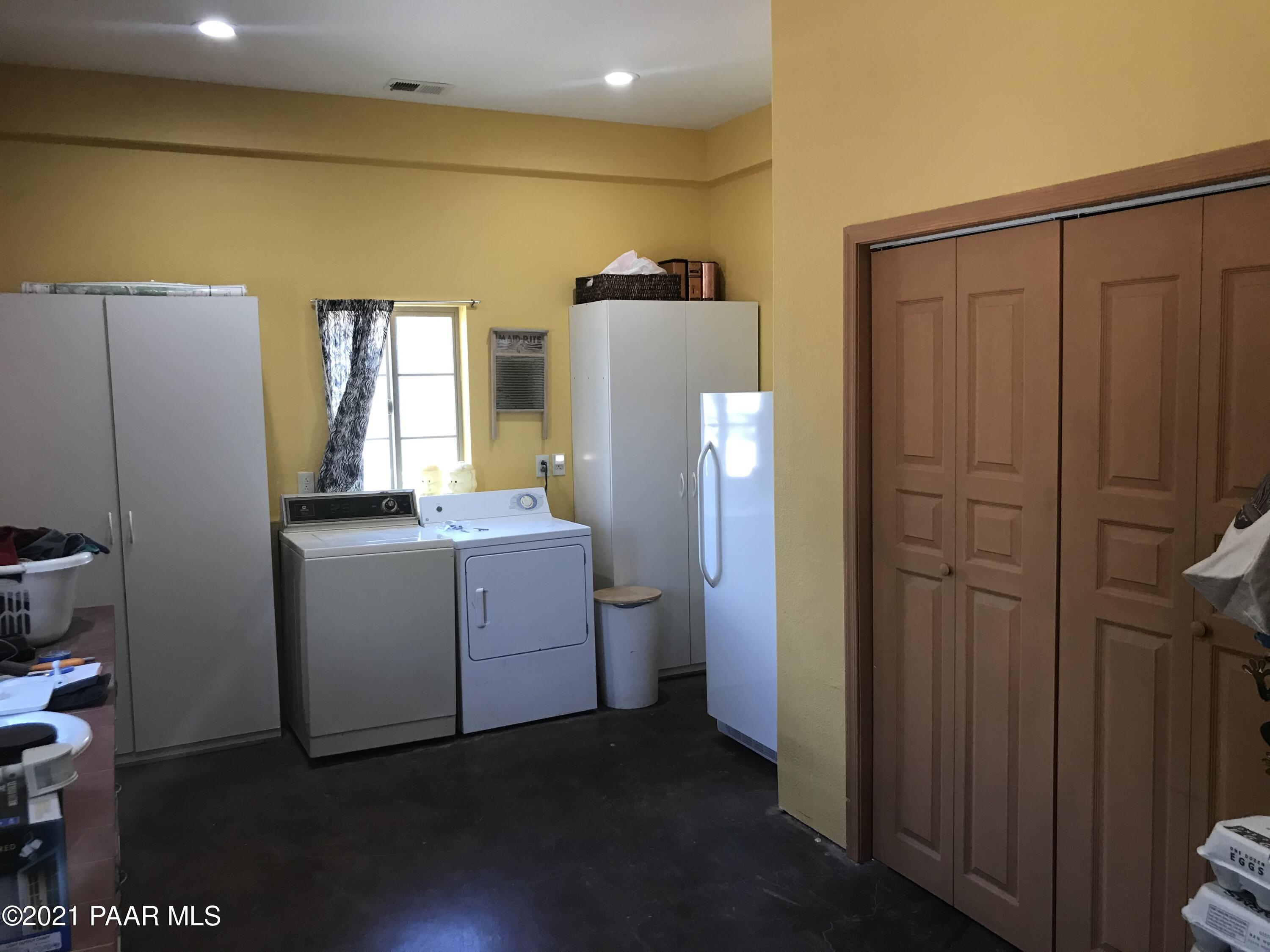 37526 West Howling Coyote Road Seligman, AZ 86337 - Photo 51 of 56 laundry room