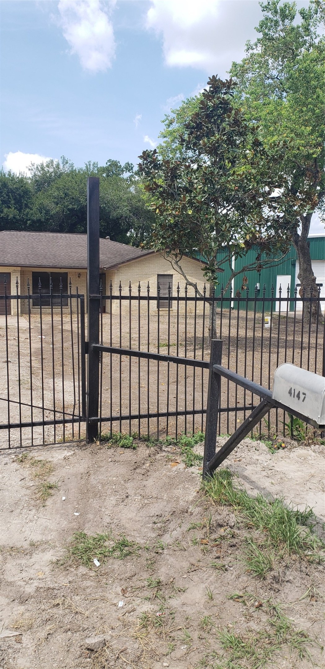 4147 Fuqua Street Houston, TX 77047 - Photo 8 of 11 a view of a fence