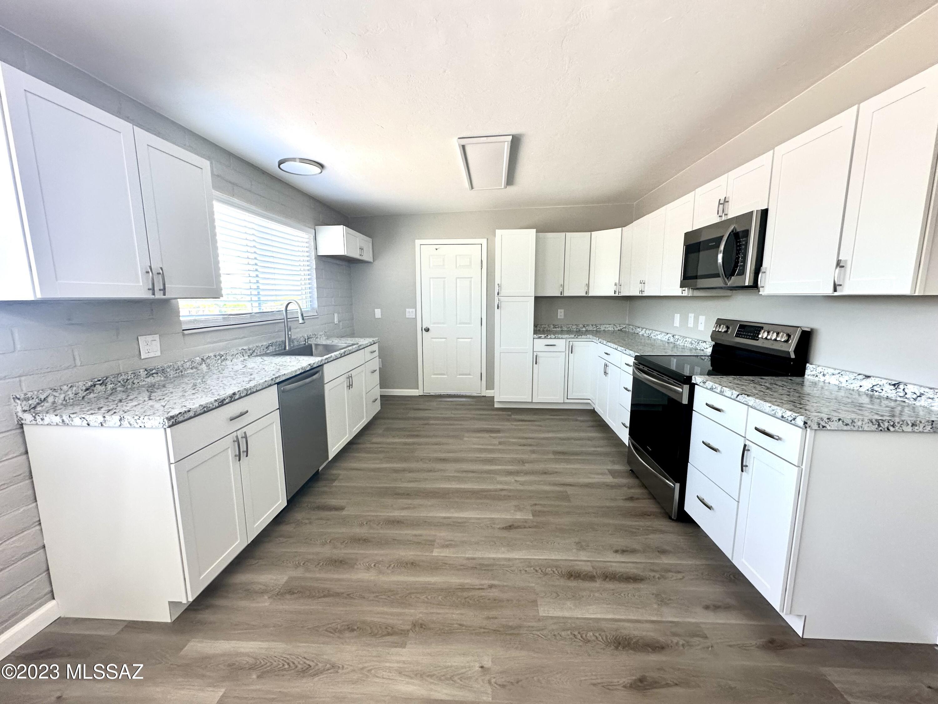 9501 East Stella Road Tucson, AZ 85730 - Photo 1 of 27 Gallery Image 1