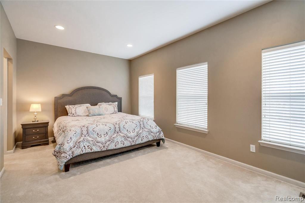 758 East Bluff Court Rochester Hills, MI 48306 - Photo 18 of 28
