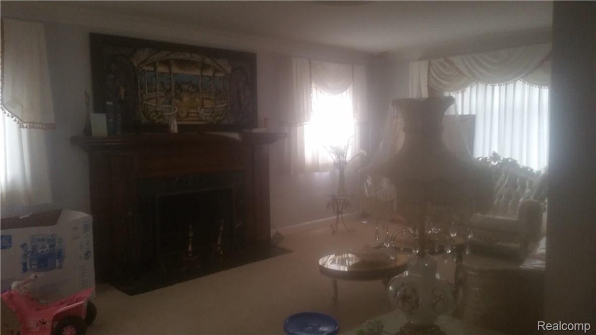 16765 Huntington Road Detroit, MI 48219 - Photo 4 of 14 20160412_135314.jpg