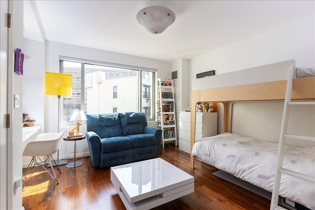 1 Huntington Avenue, Unit 707 Boston, MA 02116 - Photo 8 of 11