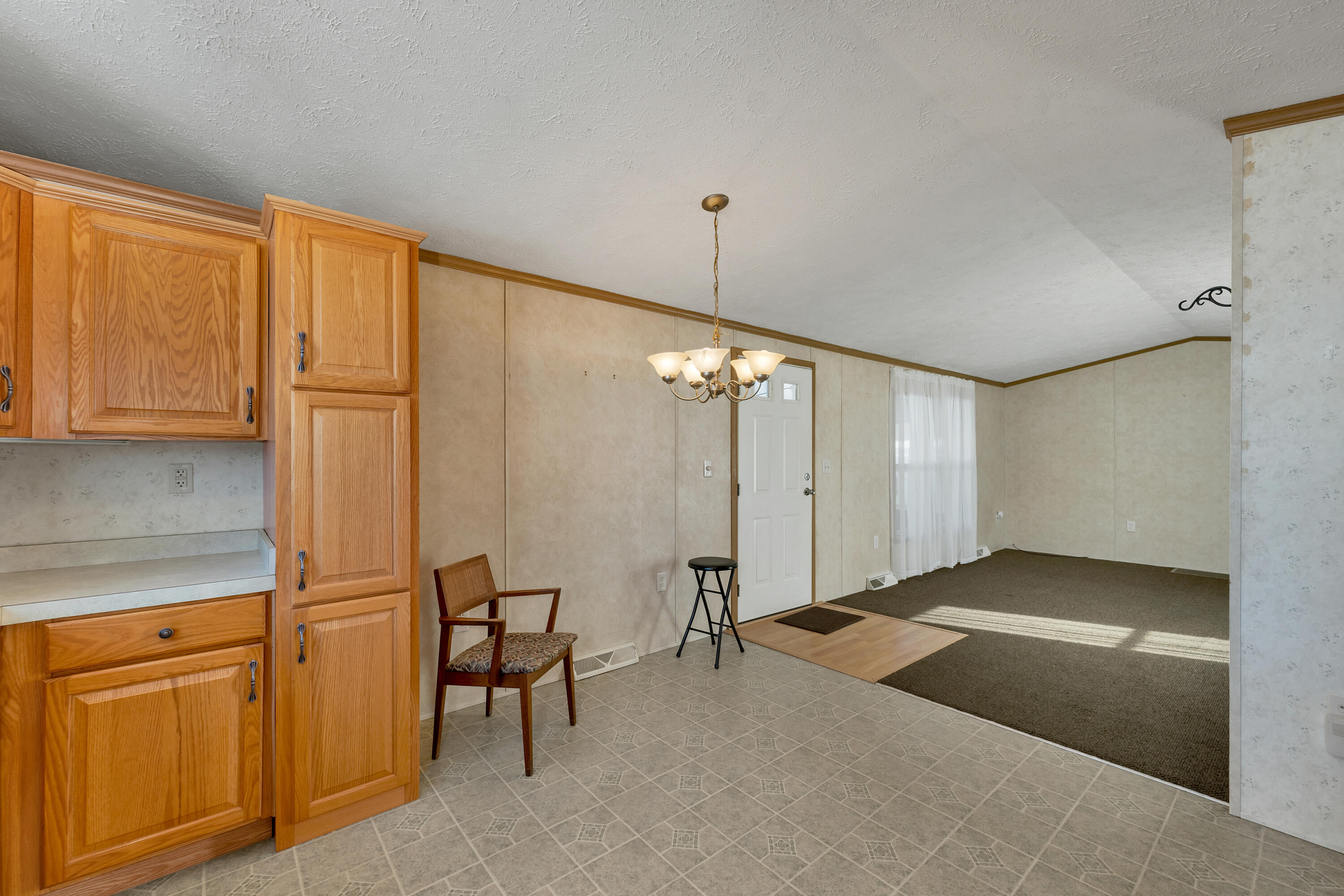 17 Trade Wind Lane, Unit 17 Rochester, NH 03867 - Photo 10 of 37 17TradeWindLn-041