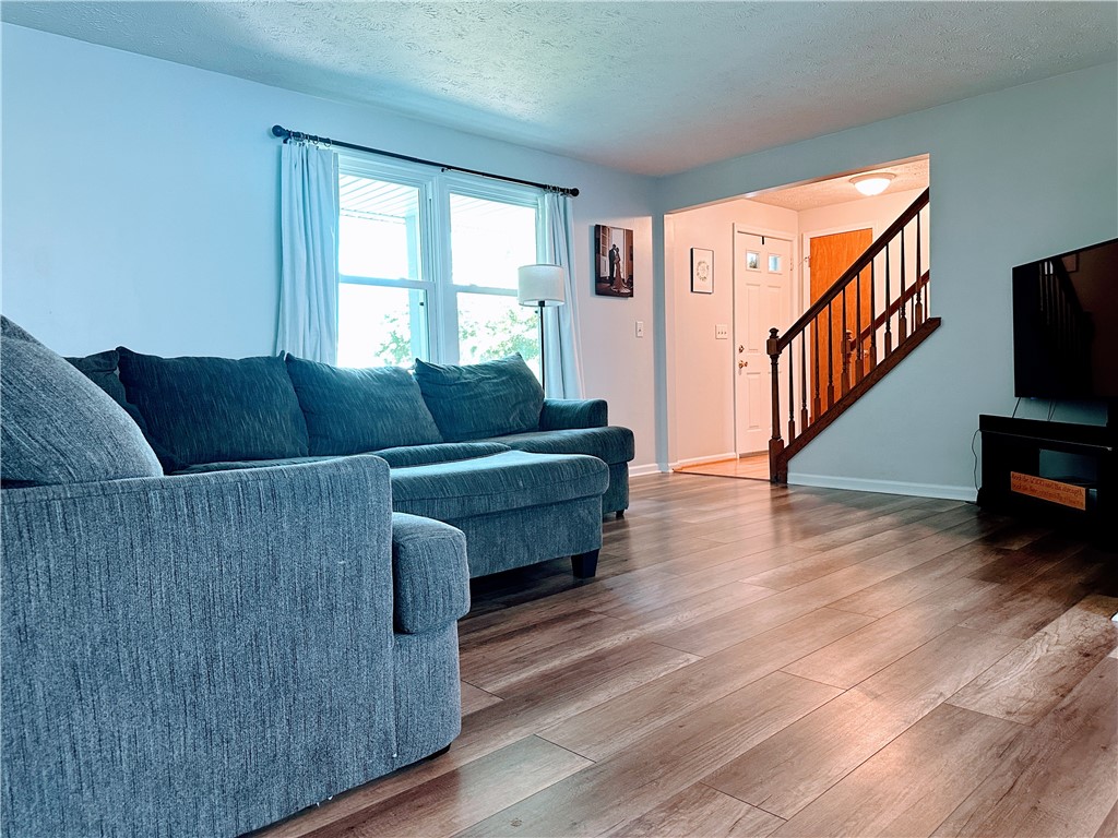 23 Newcomb Drive Parma, NY 14468 - Photo 6 of 34