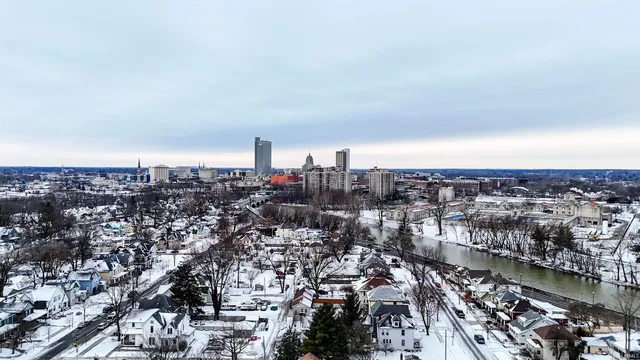 $210,000 | 1031 Rivermet Avenue, Fort Wayne, IN 46805