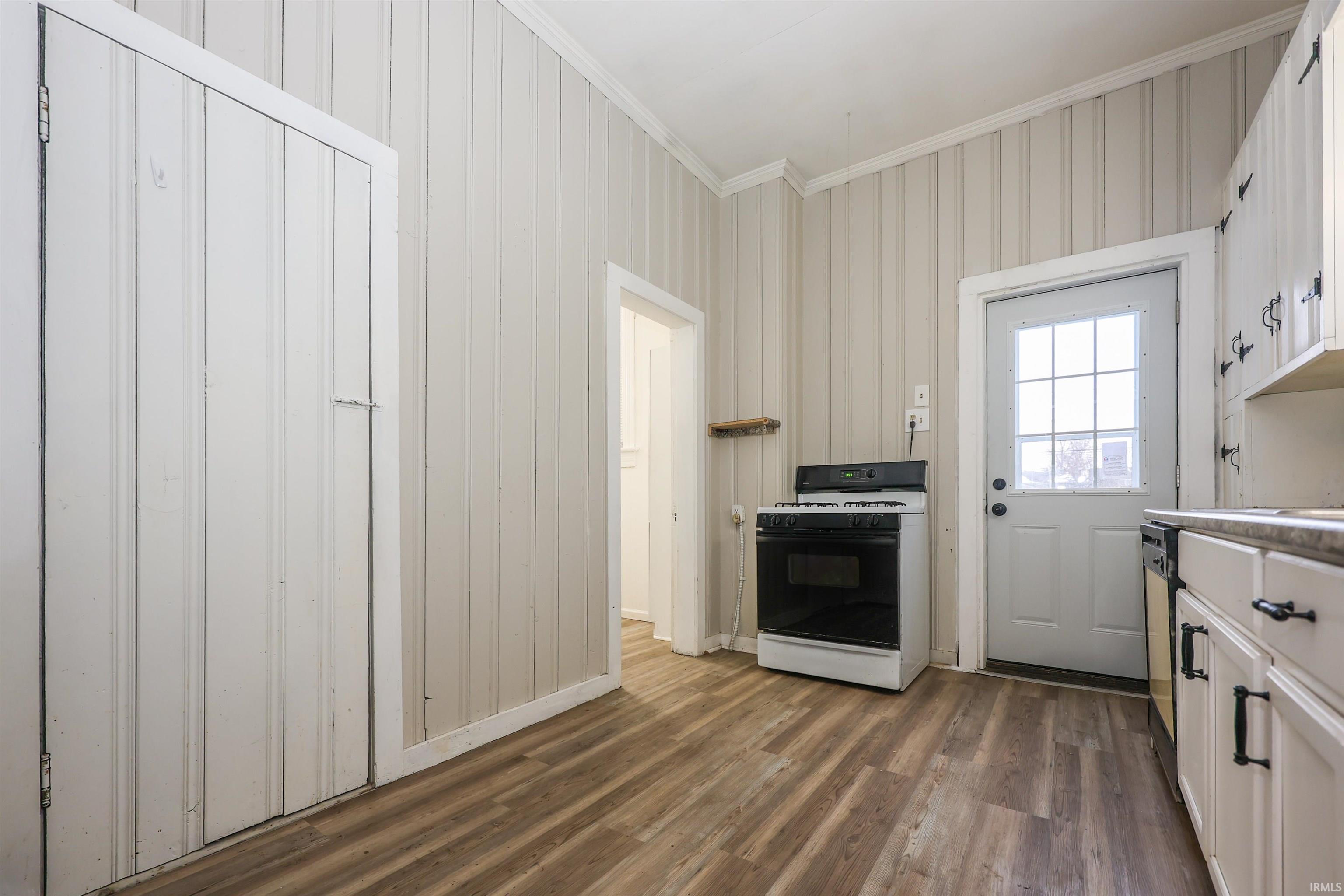 1031 Rivermet Avenue Fort Wayne, IN 46805 - Photo 8 of 35