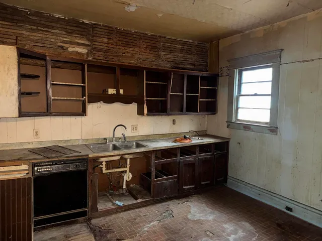 $79,000 | 427 Monroe Street, Marshall, MI 49068