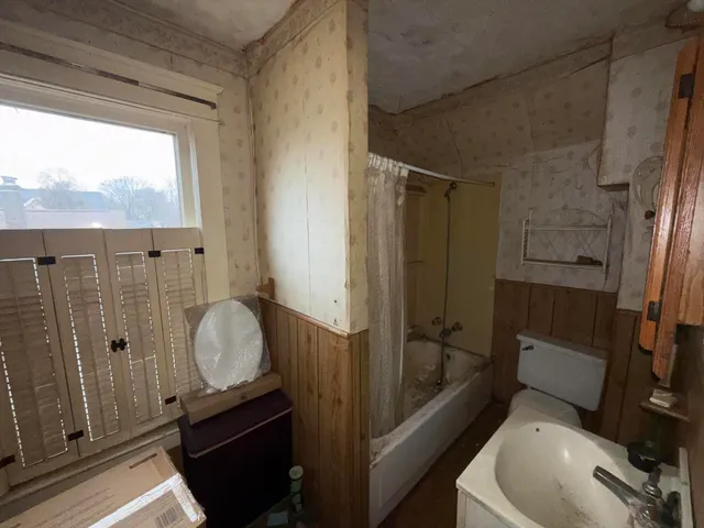 $79,000 | 427 Monroe Street, Marshall, MI 49068