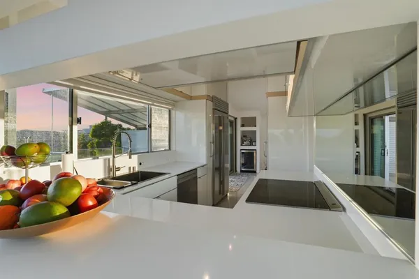 $2,795,000 | 5628 Linda Rosa Avenue, La Jolla, CA 92037