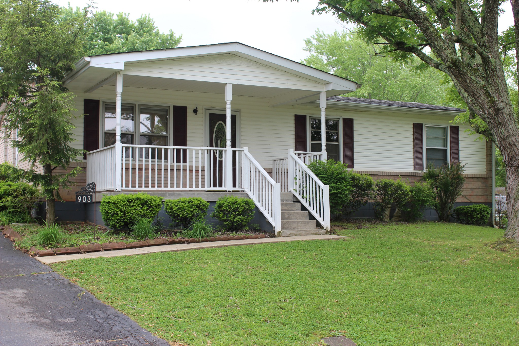 903 Poplar Avenue Springfield, TN 37172 - Photo 1 of 13 Gallery Image 1