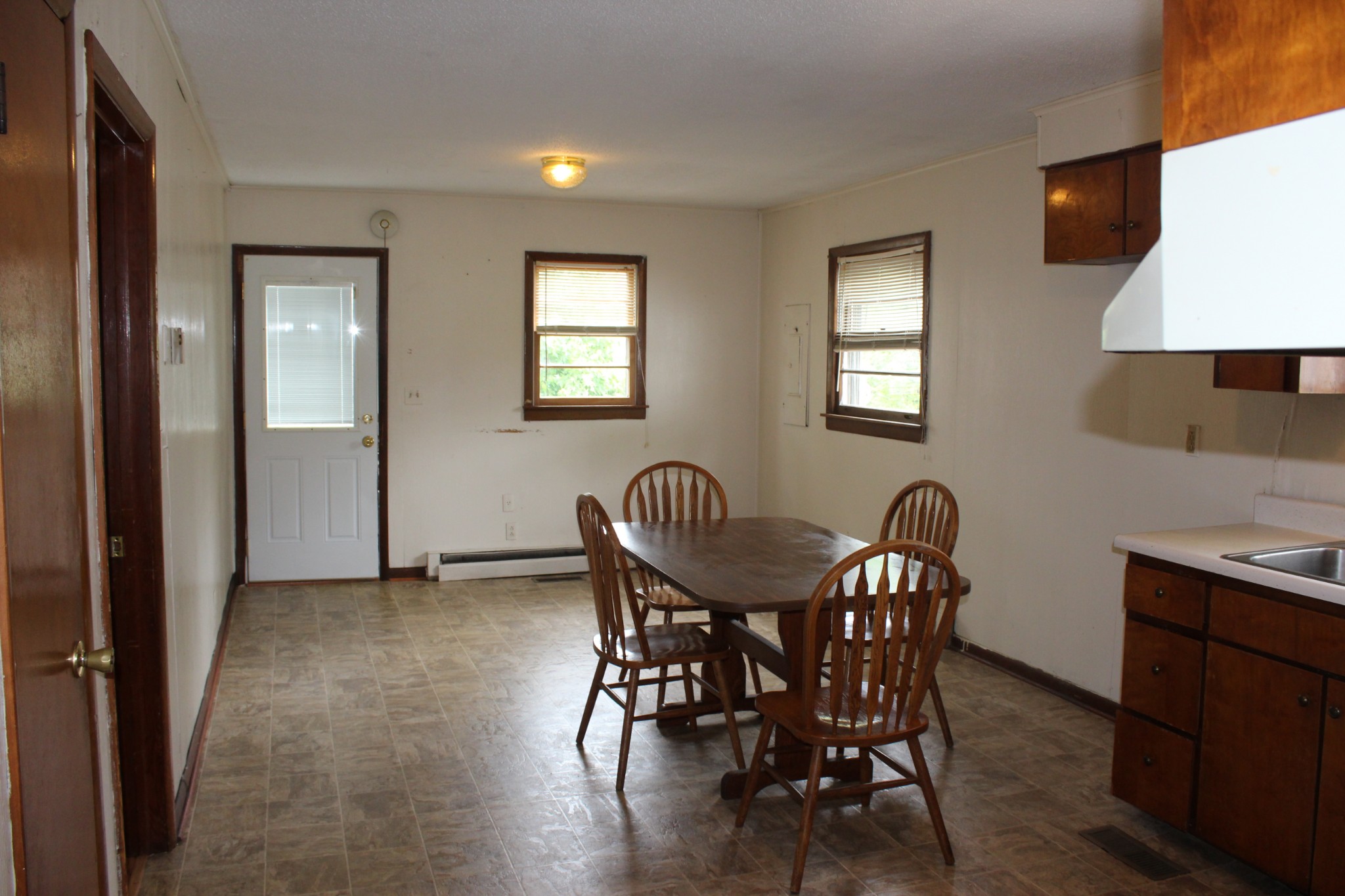 903 Poplar Avenue Springfield, TN 37172 - Photo 5 of 13 Gallery Image 5