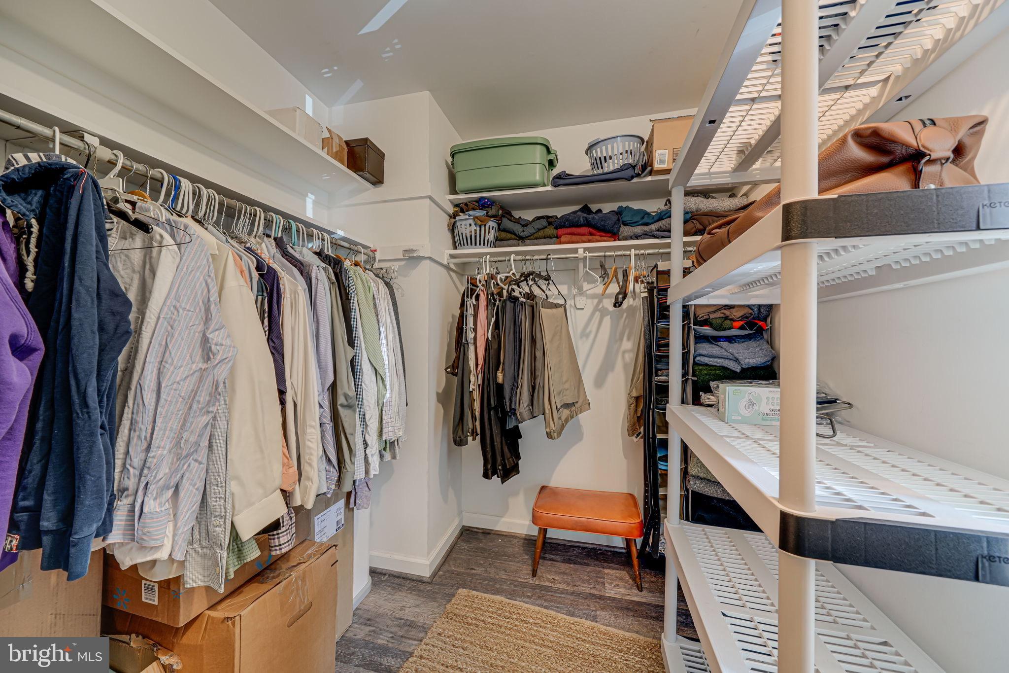 1825 Ivy Oak Square Reston, VA 20190 - Photo 21 of 37 Primary Bed W/I closet!