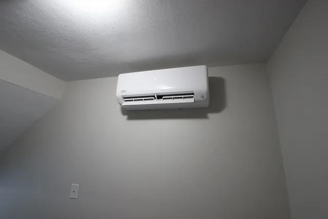 $2,800 | 70 Beach Street, Unit 1, Wrentham, MA 02093