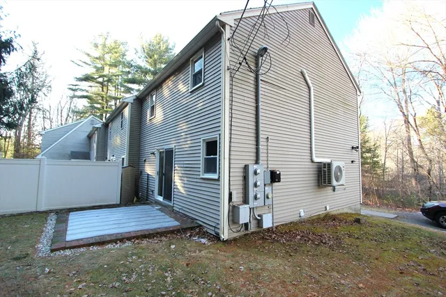 $2,800 | 70 Beach Street, Unit 1, Wrentham, MA 02093