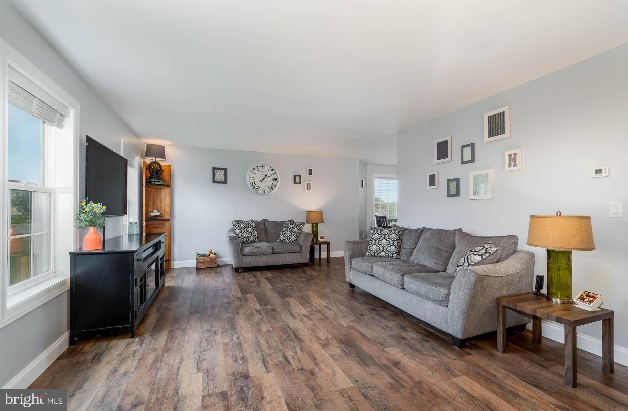 315 Riviera Street Mount Wolf, PA 17347 - Photo 2 of 22 Gallery Image 2
