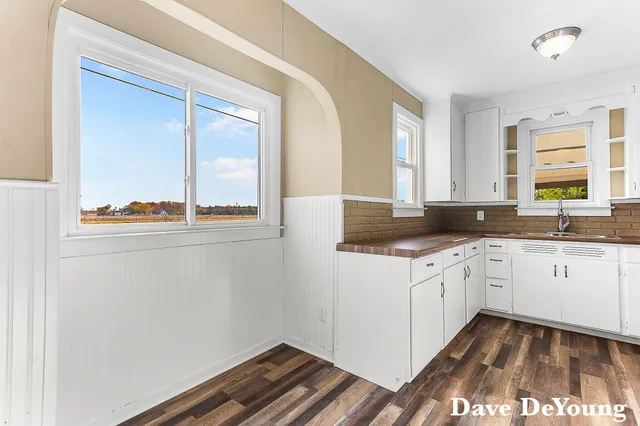 $159,900 | 18890 West Howard City-Edmore, Howard City, MI 49329