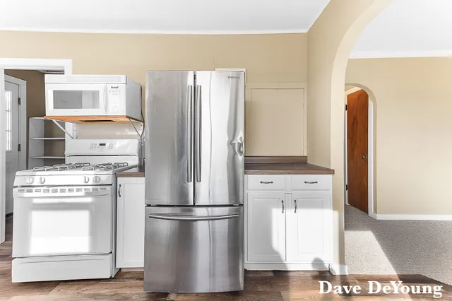 $159,900 | 18890 West Howard City-Edmore, Howard City, MI 49329