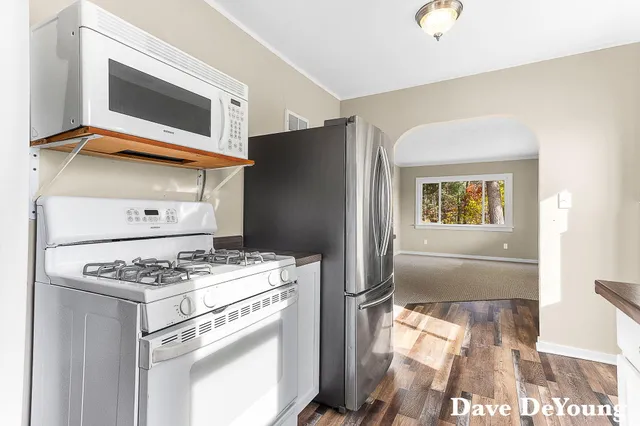 $159,900 | 18890 West Howard City-Edmore, Howard City, MI 49329