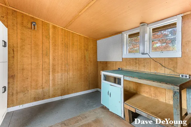 $159,900 | 18890 West Howard City-Edmore, Howard City, MI 49329