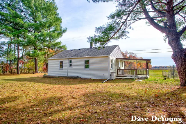$159,900 | 18890 West Howard City-Edmore, Howard City, MI 49329