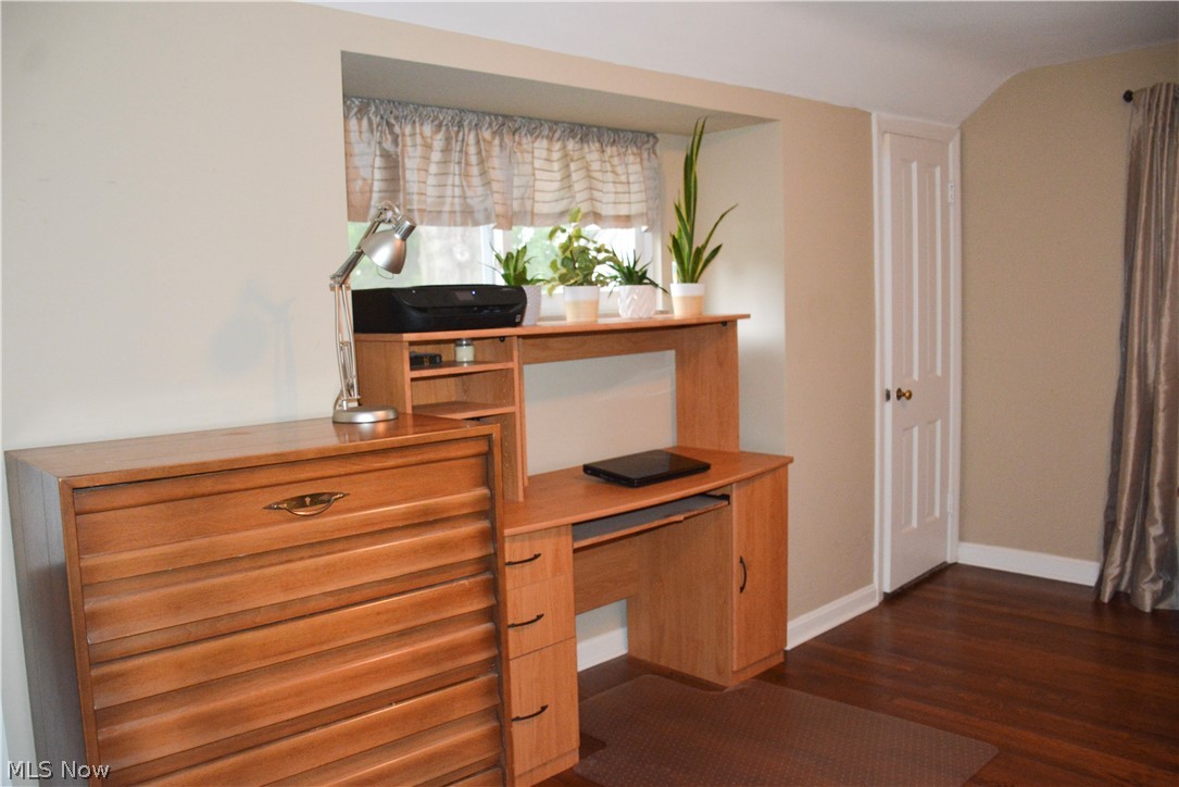 4046 Ellison Road Cleveland, OH 44121 - Photo 15 of 29 2nd bedroom has double closets