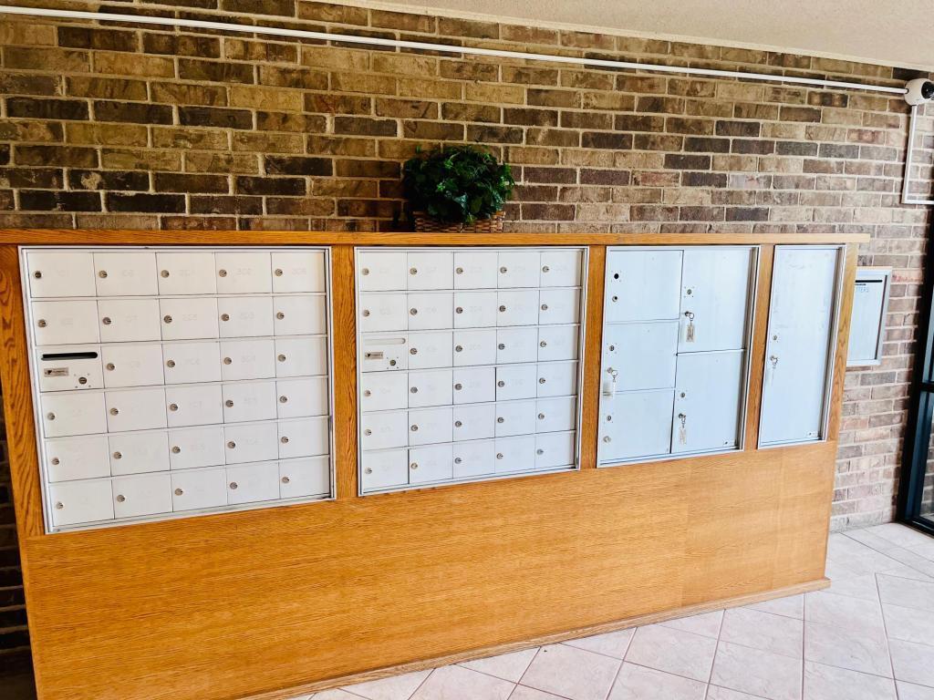 2240 Midland Grove Road, Unit 201 Roseville, MN 55113 - Photo 24 of 31