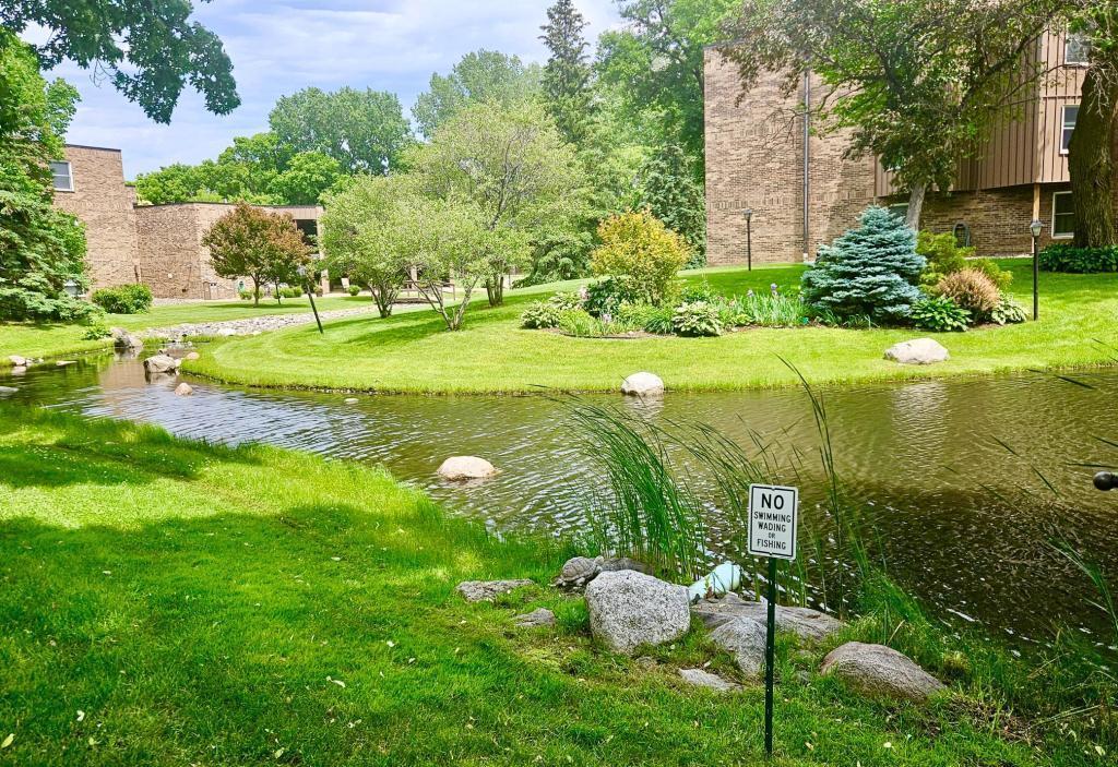 2240 Midland Grove Road, Unit 201 Roseville, MN 55113 - Photo 26 of 31