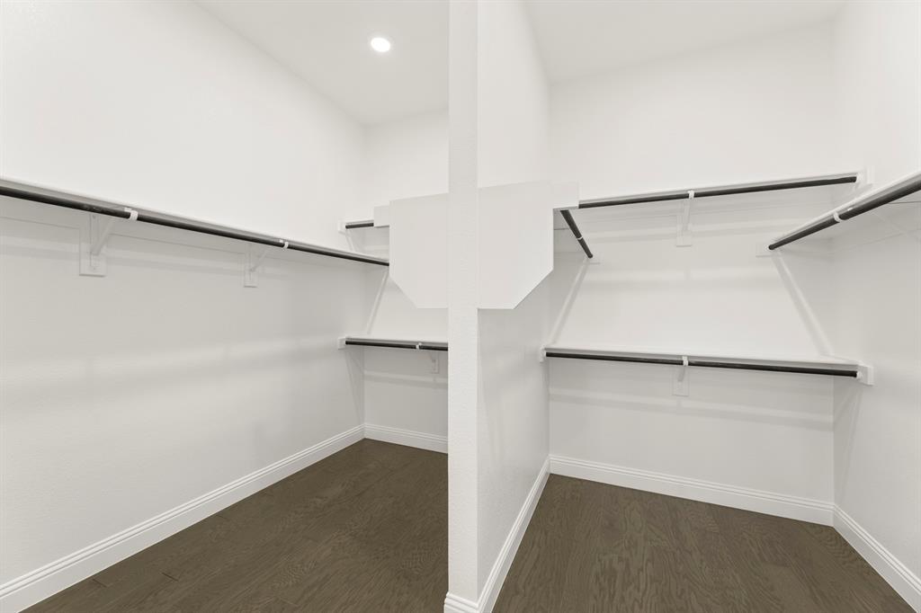 409 Spoonbill Road Sunnyvale, TX 75182 - Photo 26 of 31 23. 409 Spoonbill - Closet