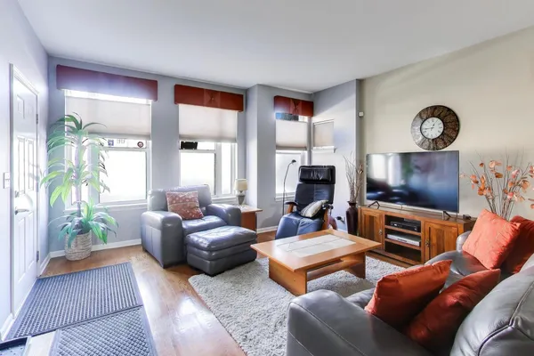 $350,000 | 5355 West Galewood Avenue, Unit A, Chicago, IL 60639