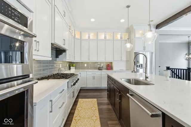 $1,295,000 | 365 Chatham Hills Boulevard, Westfield, IN 46074