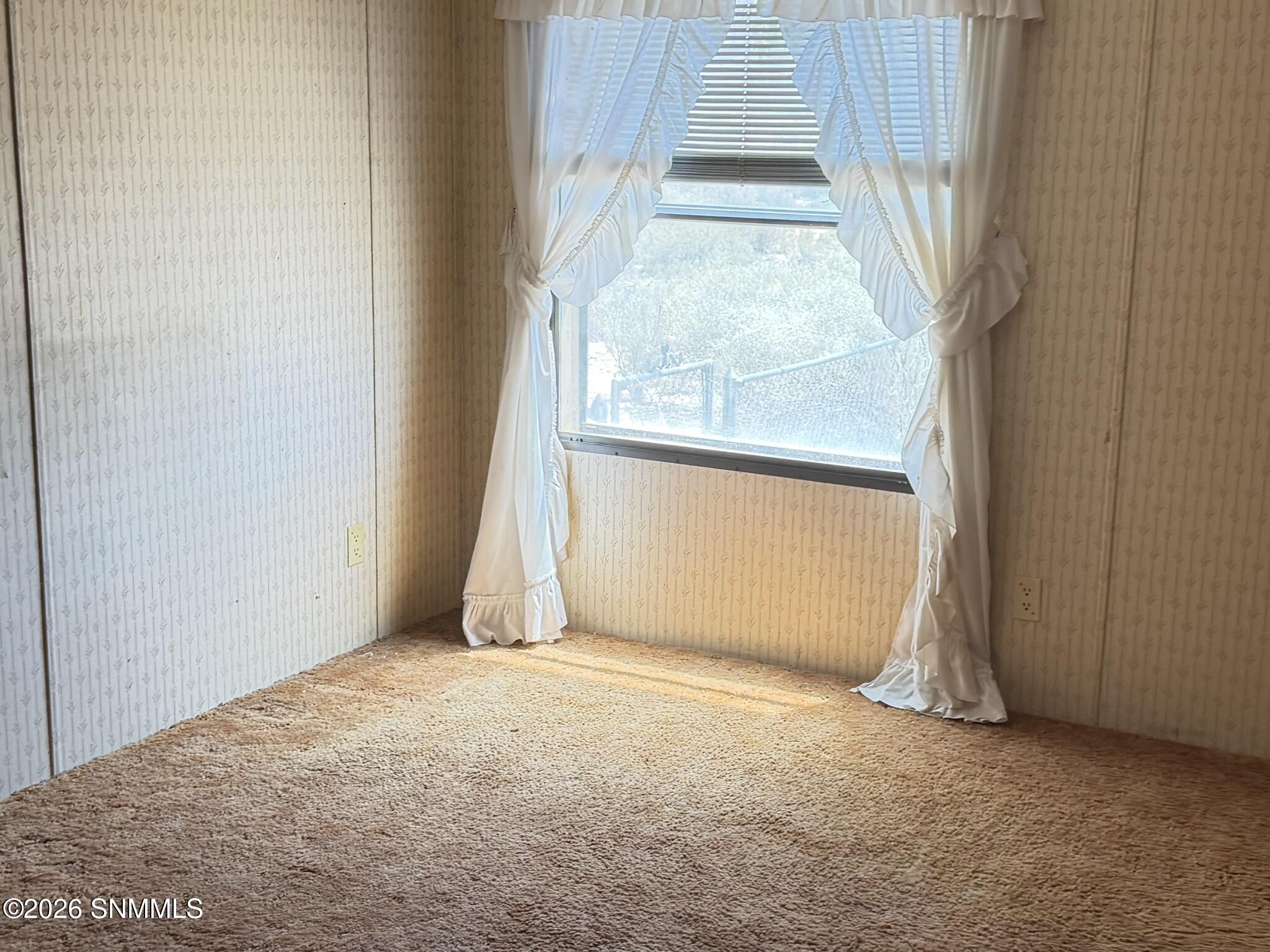 33 Southland Road Alamogordo, NM 88310 - Photo 12 of 16 Bedroom